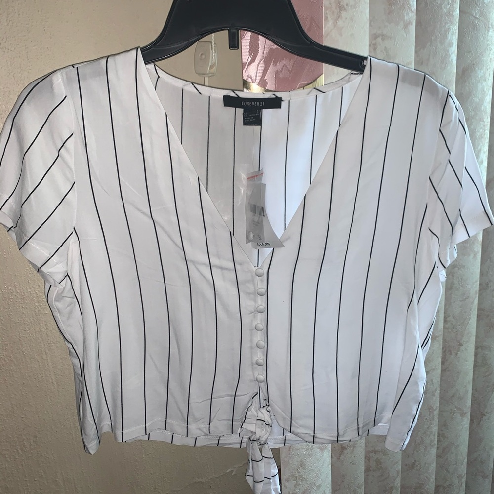 Cropped tie front top
